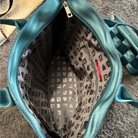 NWOT Harvey’s jade tote & make up bag - Picture 3 of 6